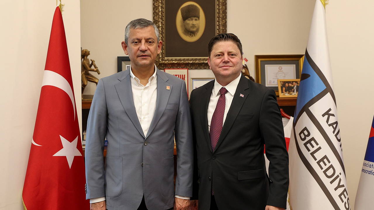 ozgur ozelden kadikoy belediye baskani mesut kosedagina ziyaret 5tj1TW6U