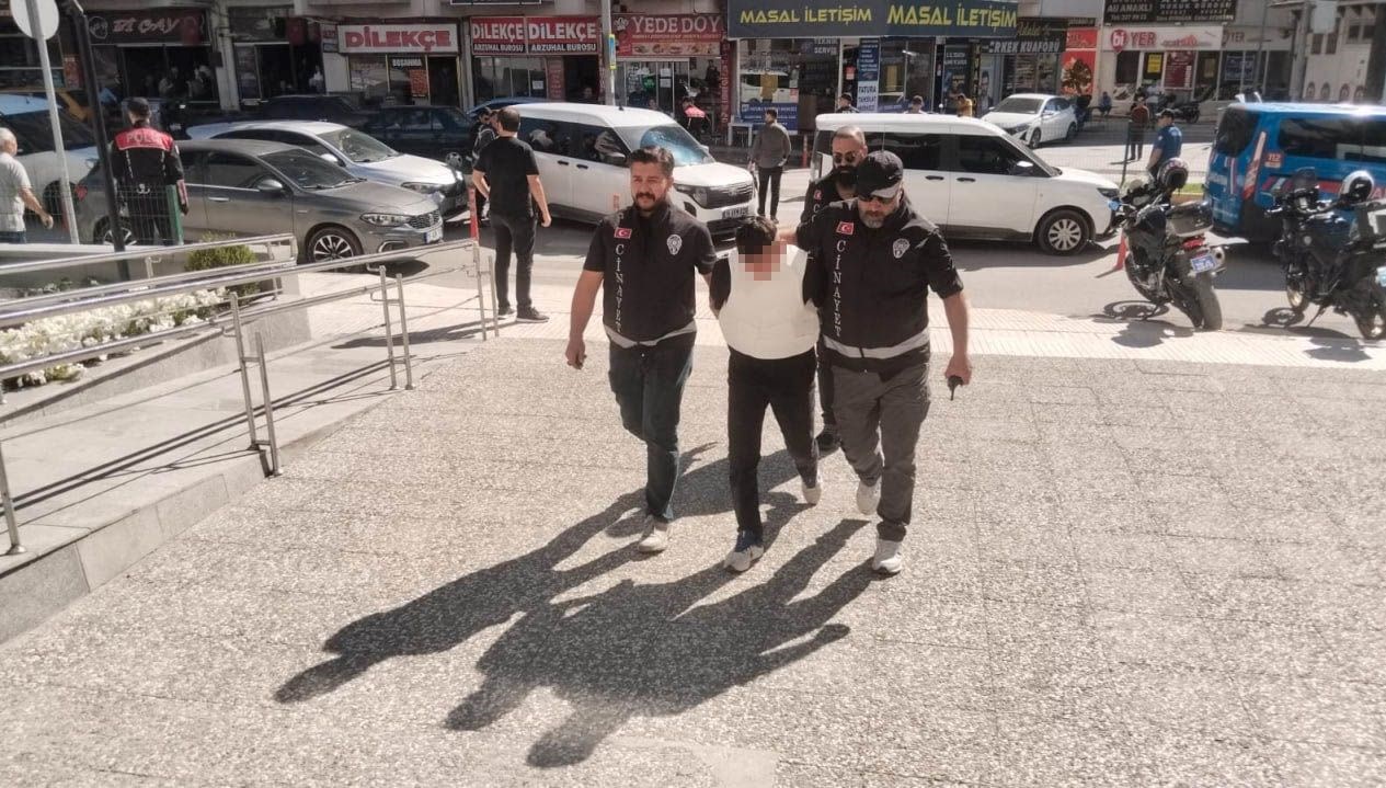 petshop cinayetinde dort gozalti adliyeye sevk edildiler wub98flw