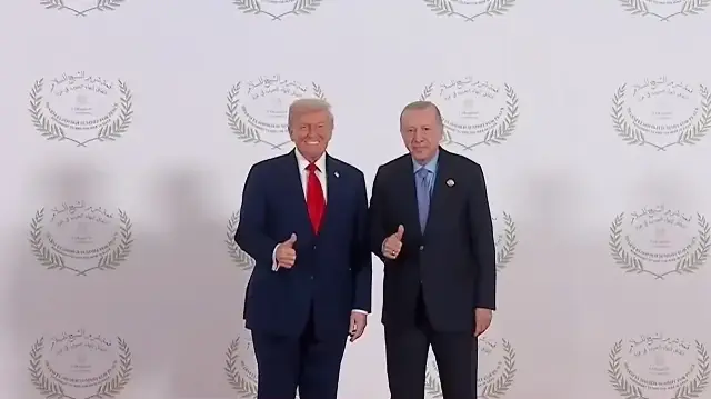 cumhurbaskani erdogan ile trumptan misirda aile fotografi 9veizCyY.webp