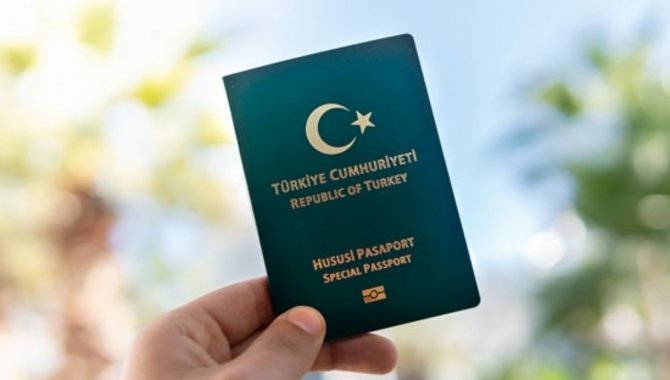 Özel Sağlık Sektöründeki Hekimlere Yeşil Pasaport Verilmesi İçin Kanun Teklifi Meclis’e Sunuldu