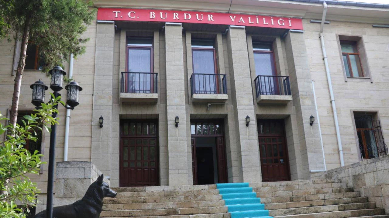 ABD, İran’a Yönelik Ablukada Yeni Gelişmeler: 123 Geminin Rotası Değiştirildi